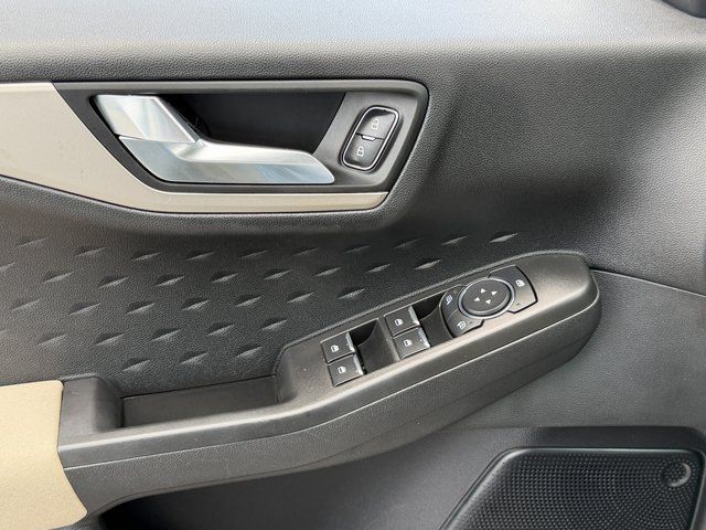 Certified Used 2020 Oxford White Ford SE image 24