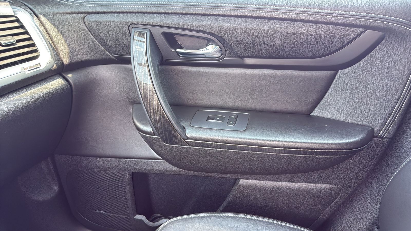 Used 2017 Silver GMC Limited image 23