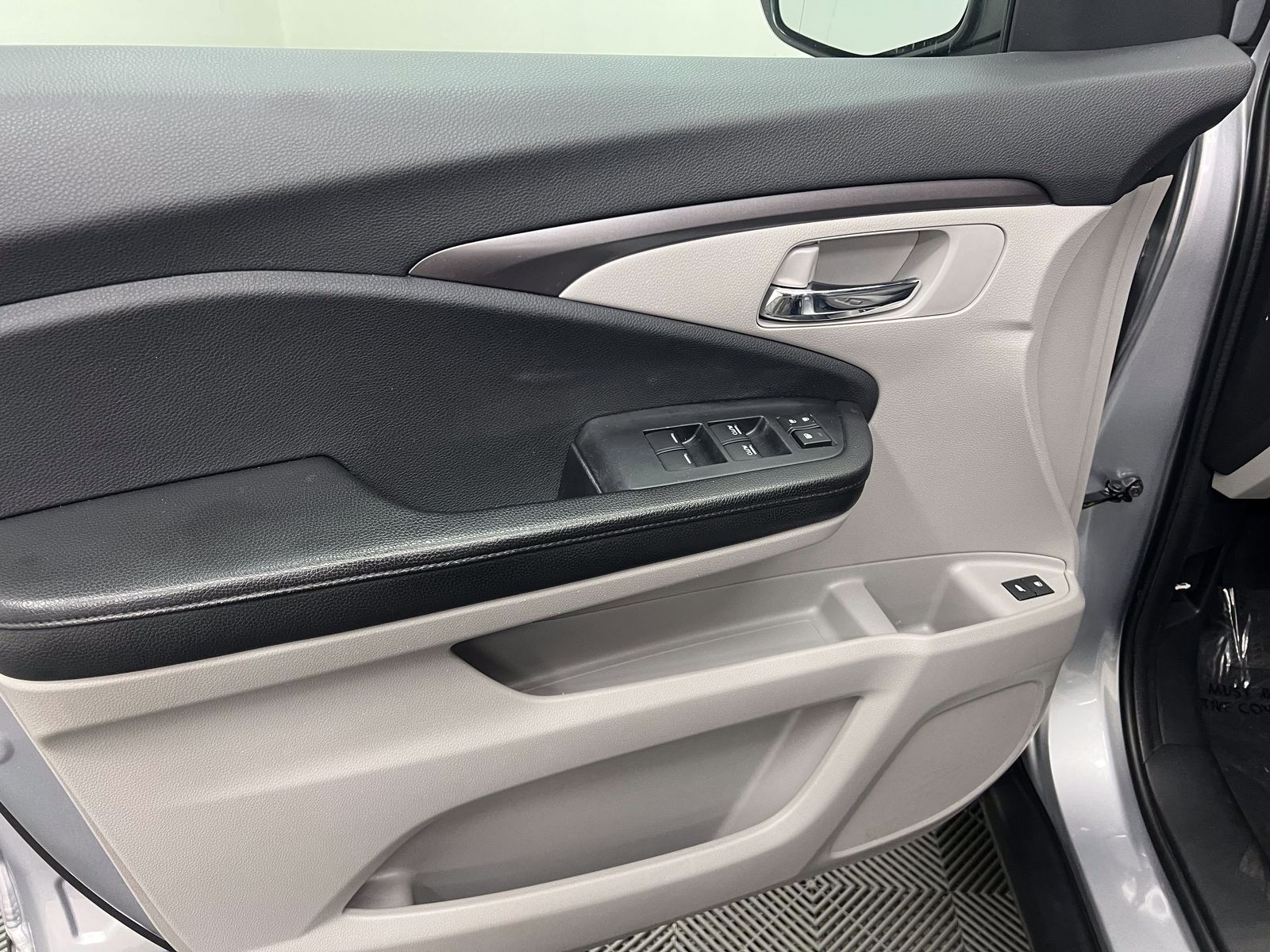 used 2016 Honda Pilot car, priced at $16,788