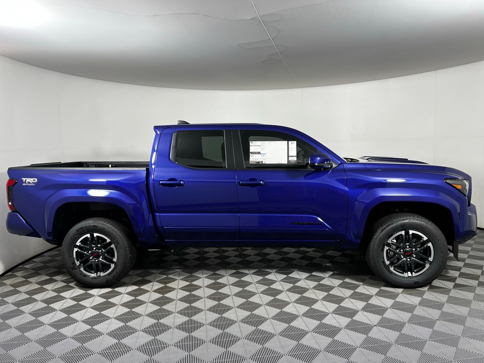 2025 Toyota Tacoma TRD Sport 4