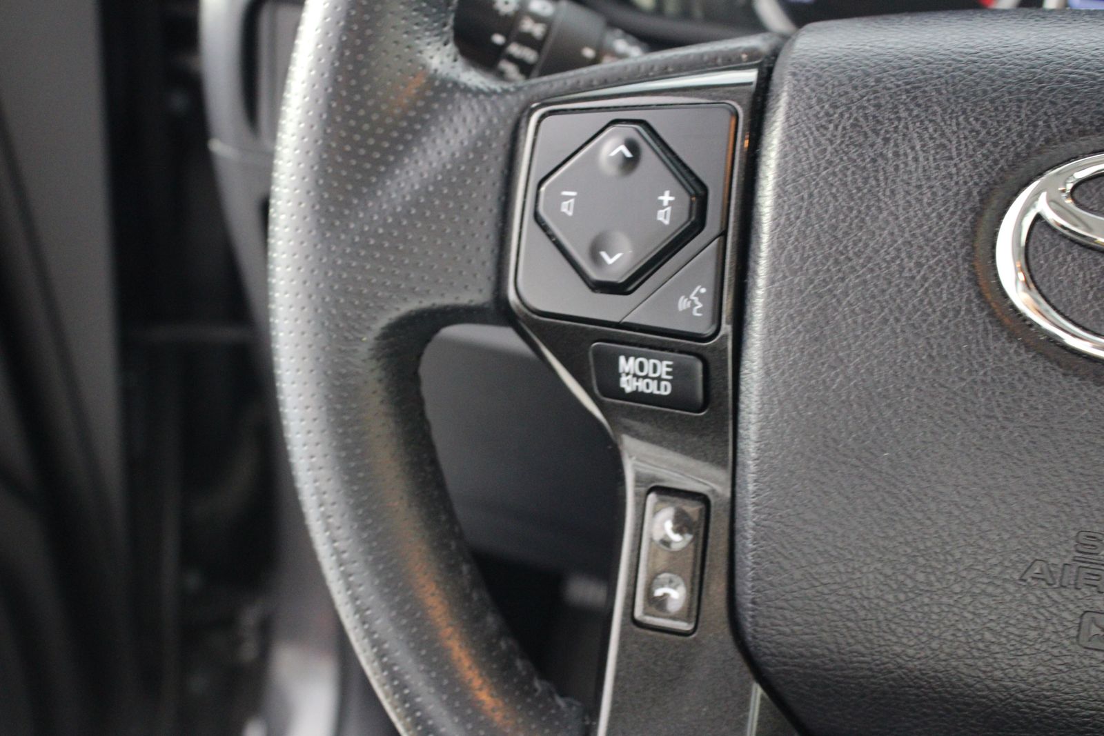 Used 2020 Gray Toyota Nightshade image 29