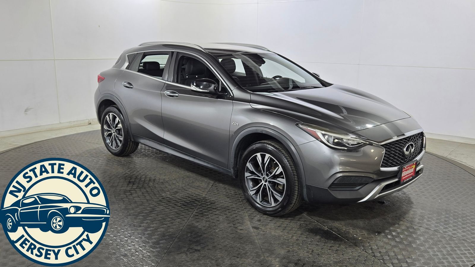 Gray (Graphite Shadow) 2018 INFINITI QX30 SUV / Crossover All-Wheel Drive 7-Speed Automatic Overdrive