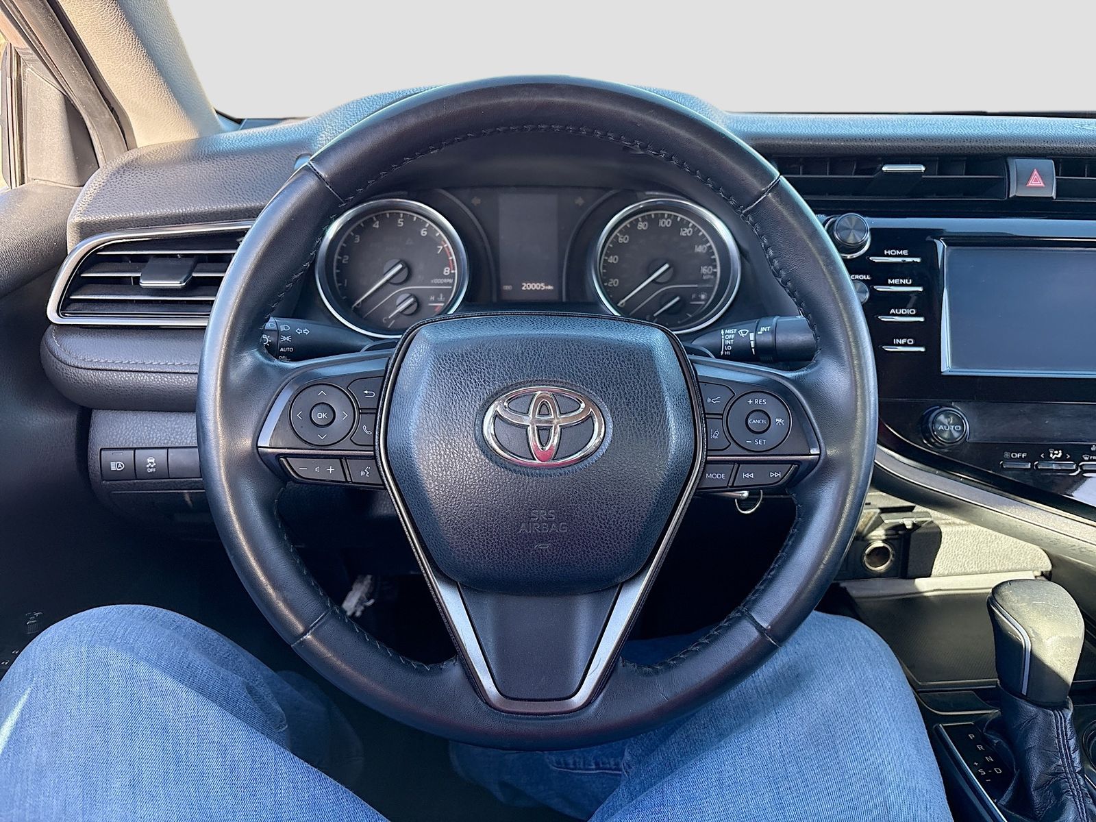 Used 2020 Silver Toyota SE image 11