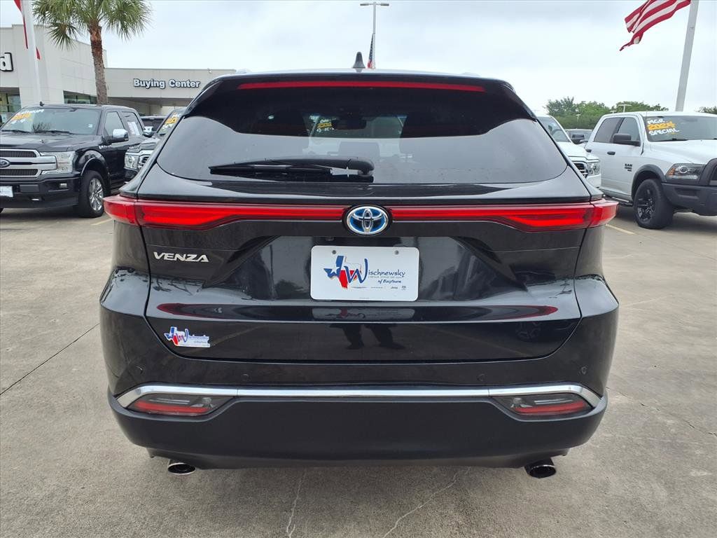 2024 Toyota Venza XLE Black at Community Toyota