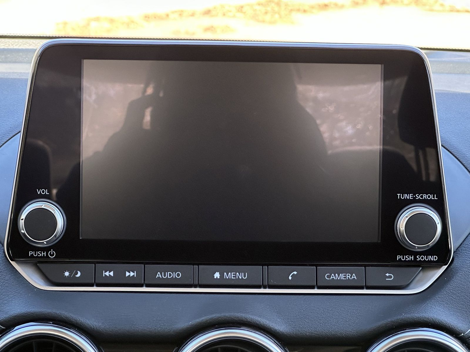 2025 Nissan Sentra SV photo 3