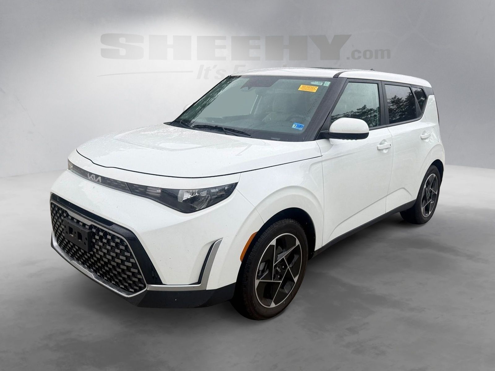 Used 2025 White Kia EX image 17