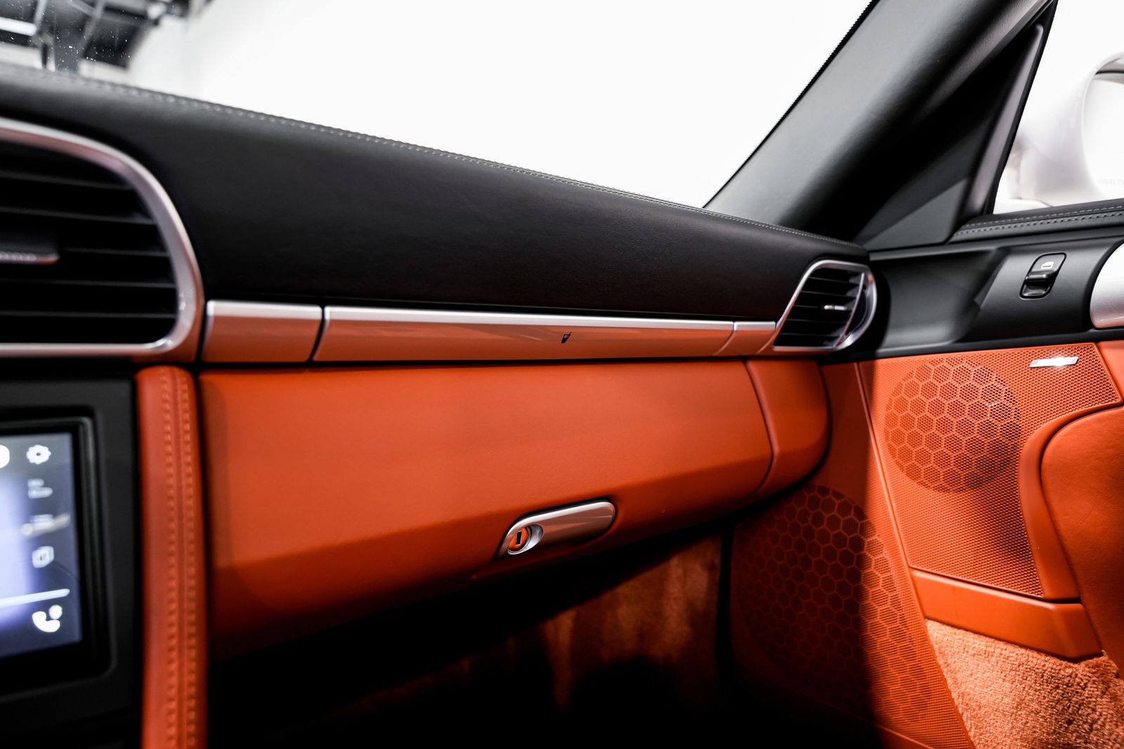2010 Porsche 911 Targa 4S — photo 15