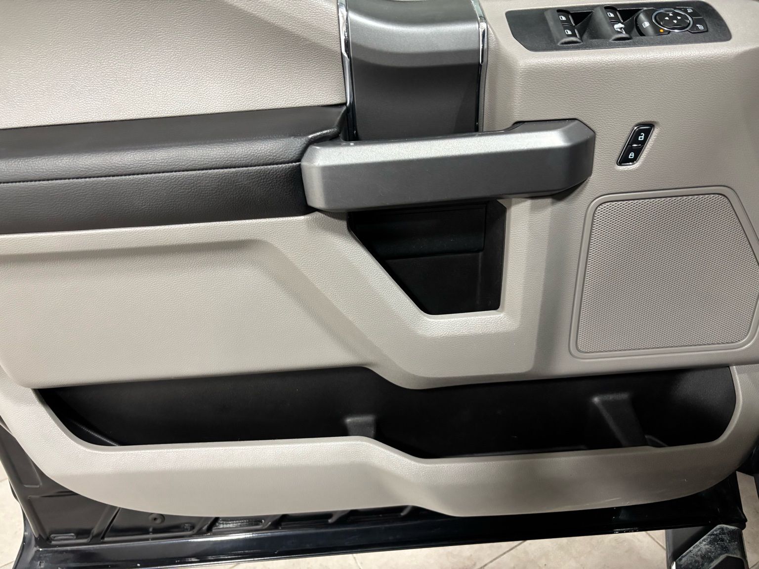 Used Car 2016 Ford F-150  Xlt For Sale Under $20,000 In Austin, Texas