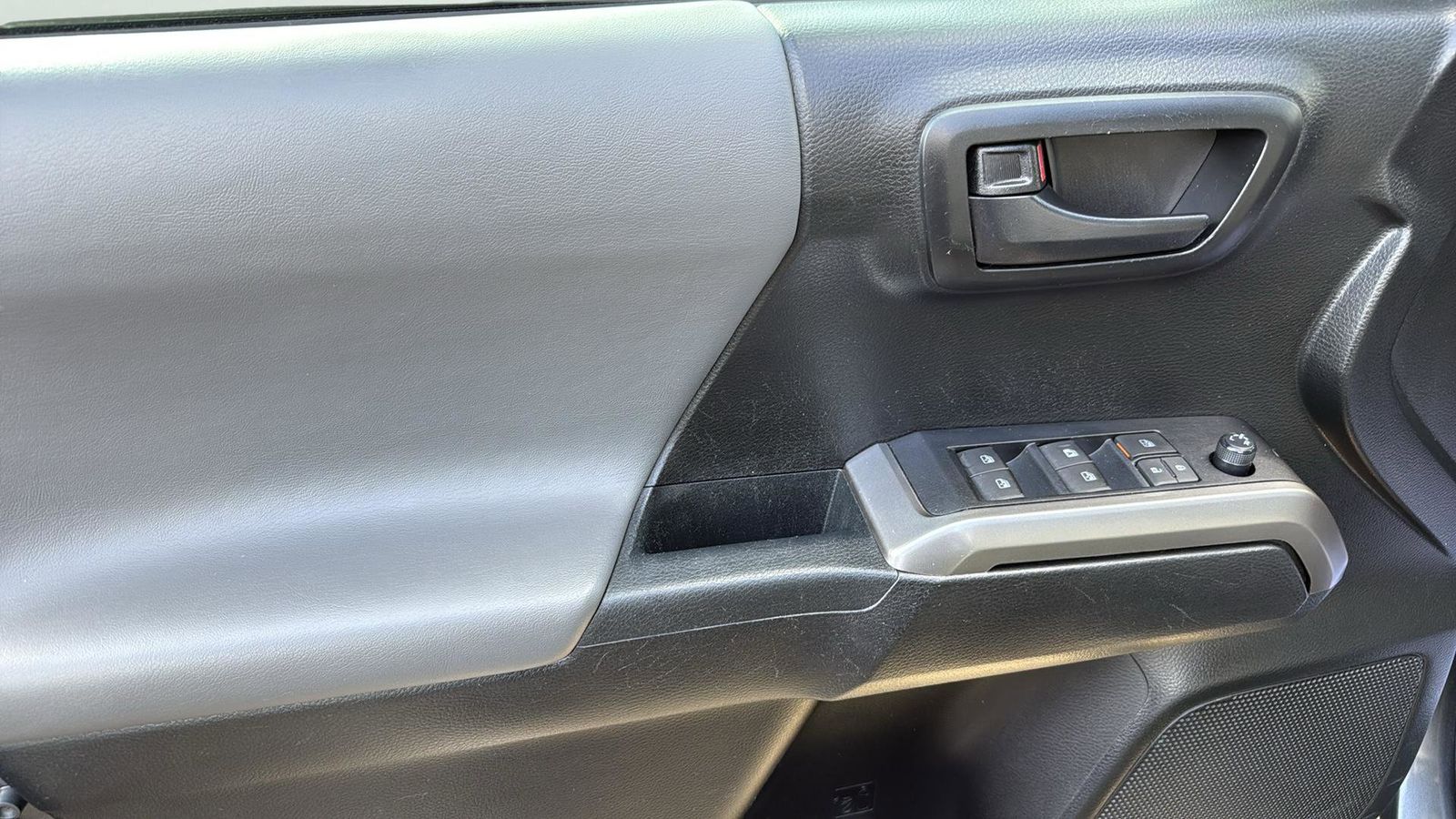 Used Car 2022 Toyota Tacoma  Sr For Sale Under $35,000 In Austin, Texas