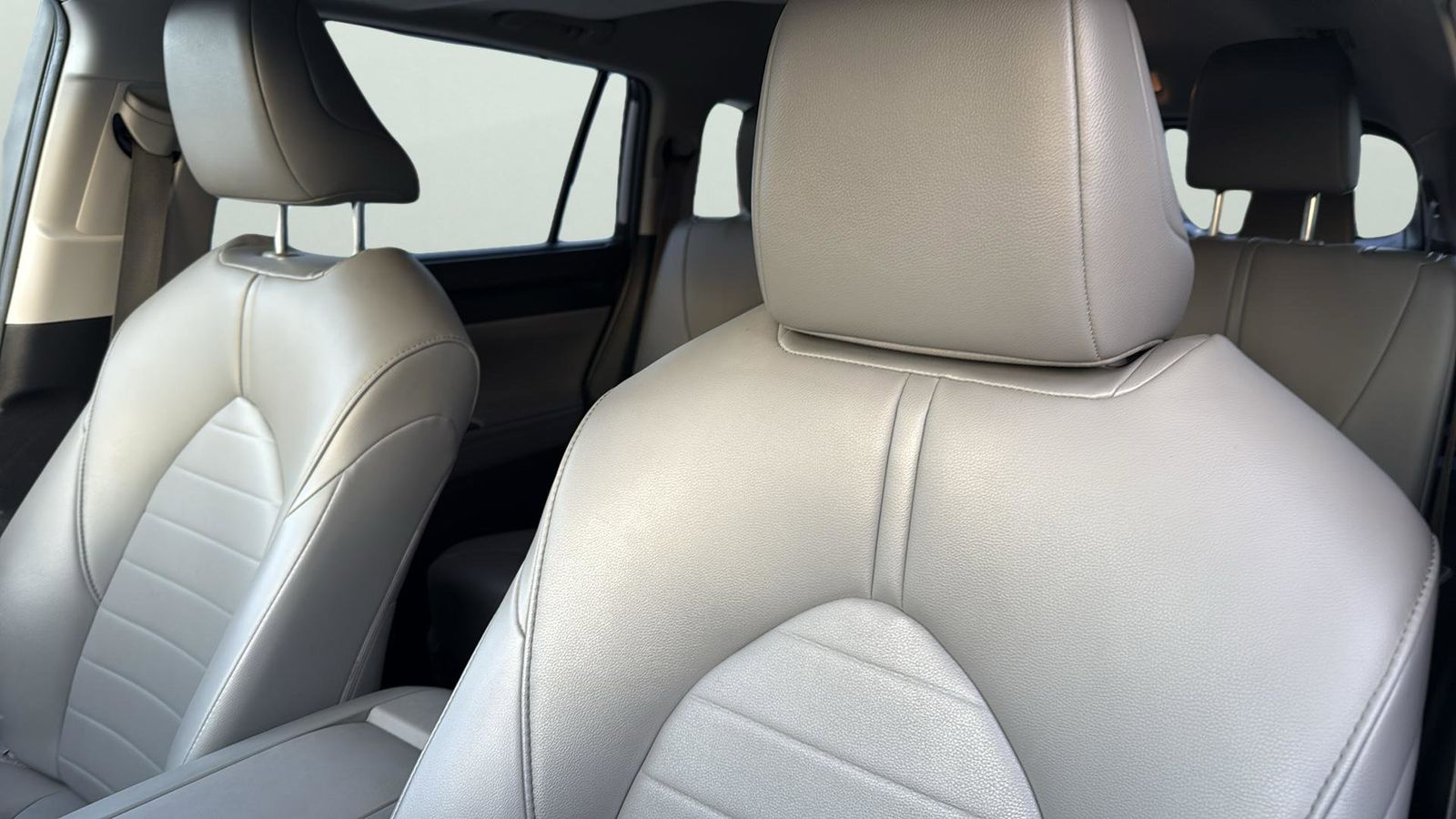 Used Car 2021 Toyota Highlander  Xle For Sale Under $30,000 In Austin, Texas