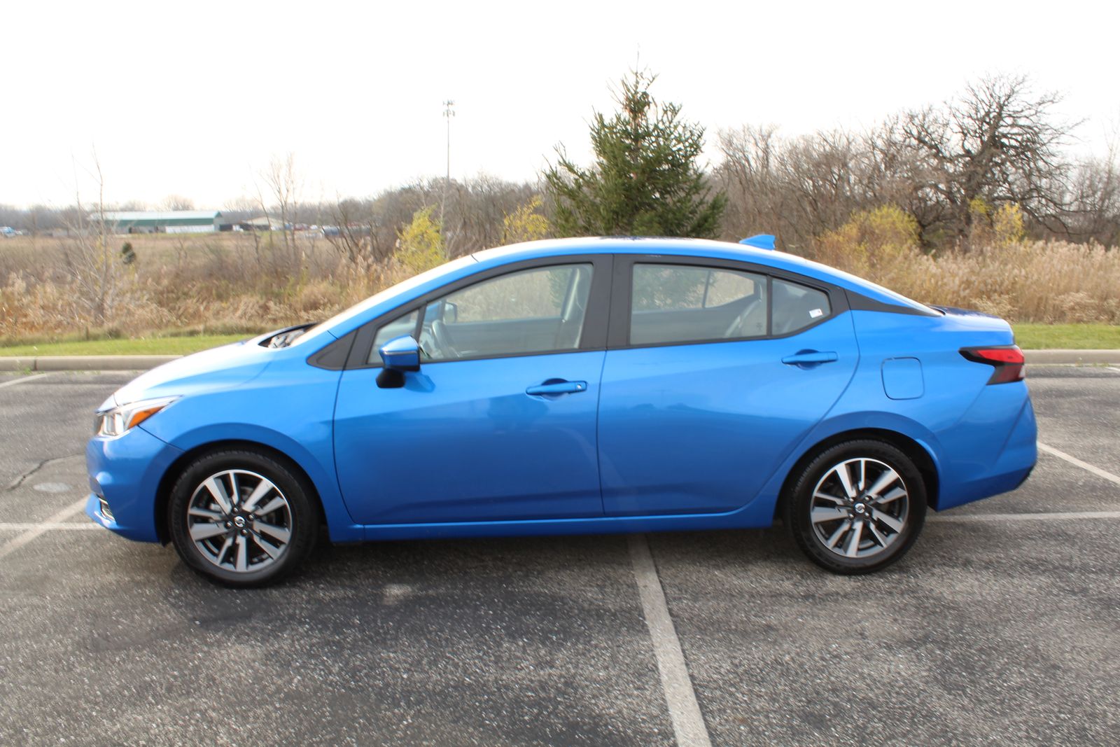 2021 Nissan Versa 1.6 SV 6