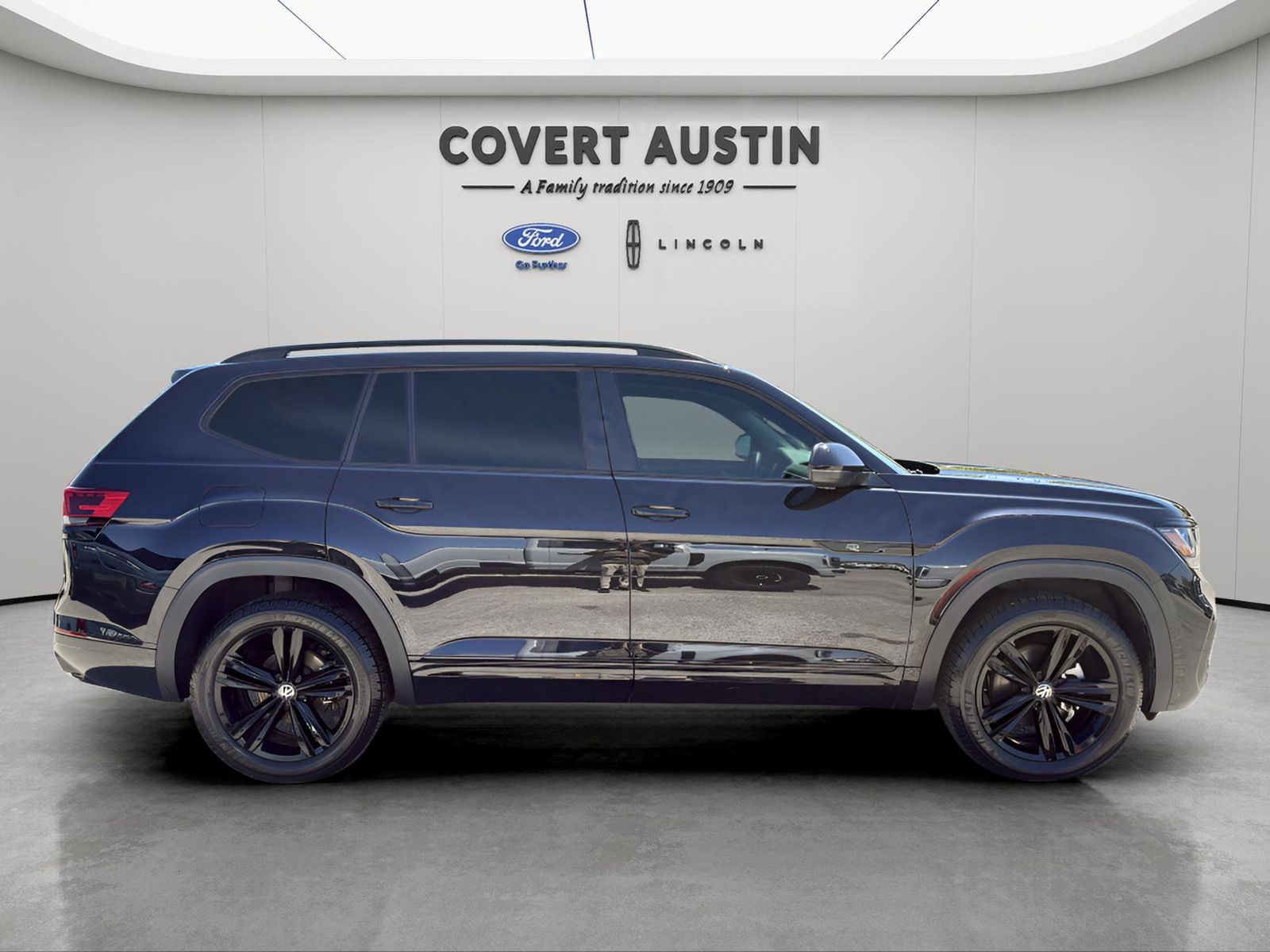 Used Car 2023 Volkswagen Atlas  3.6l V6 Sel R-line For Sale Under $35,000 In Austin, Texas