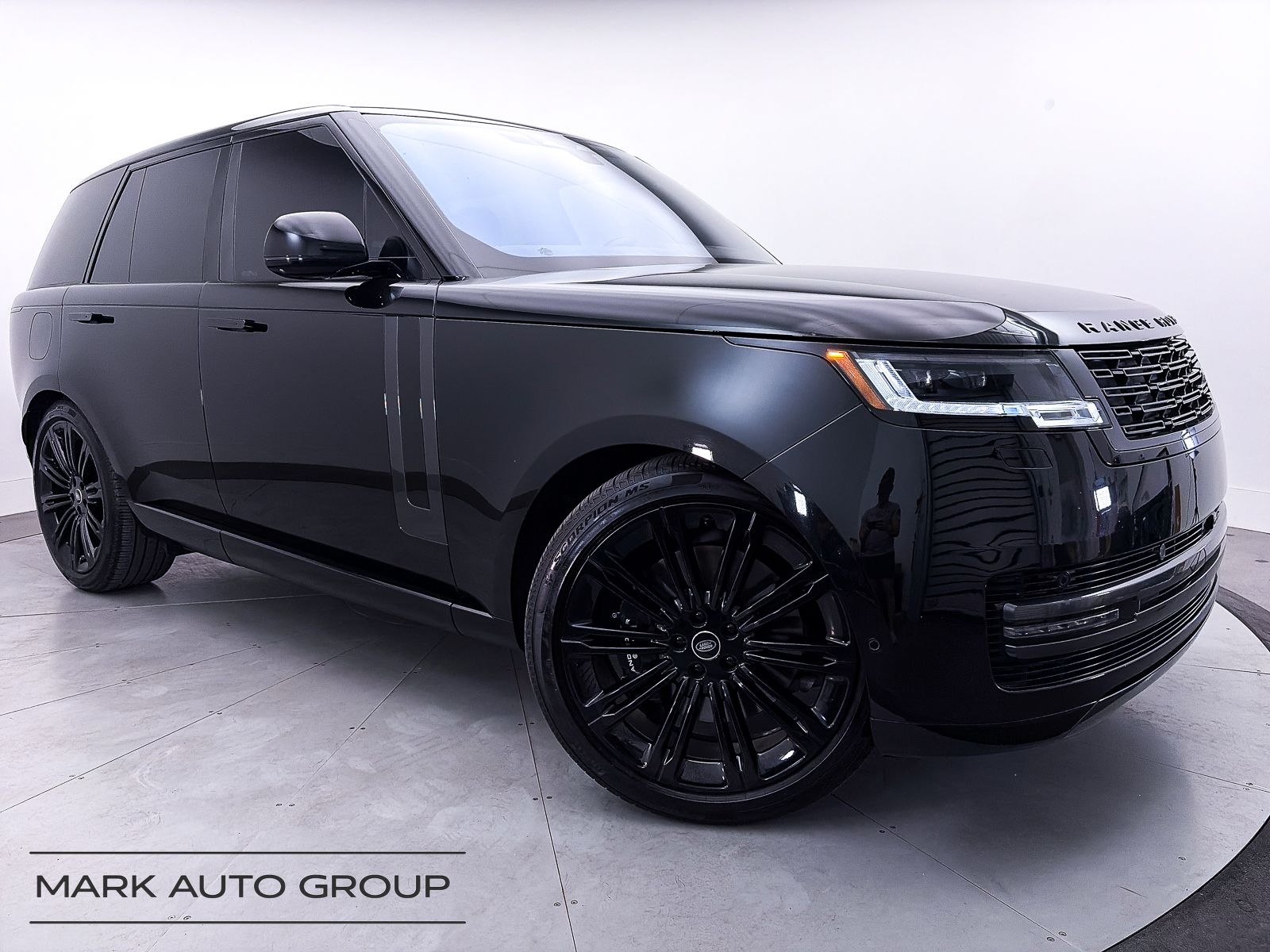 2023 Land Rover Range Rover SE