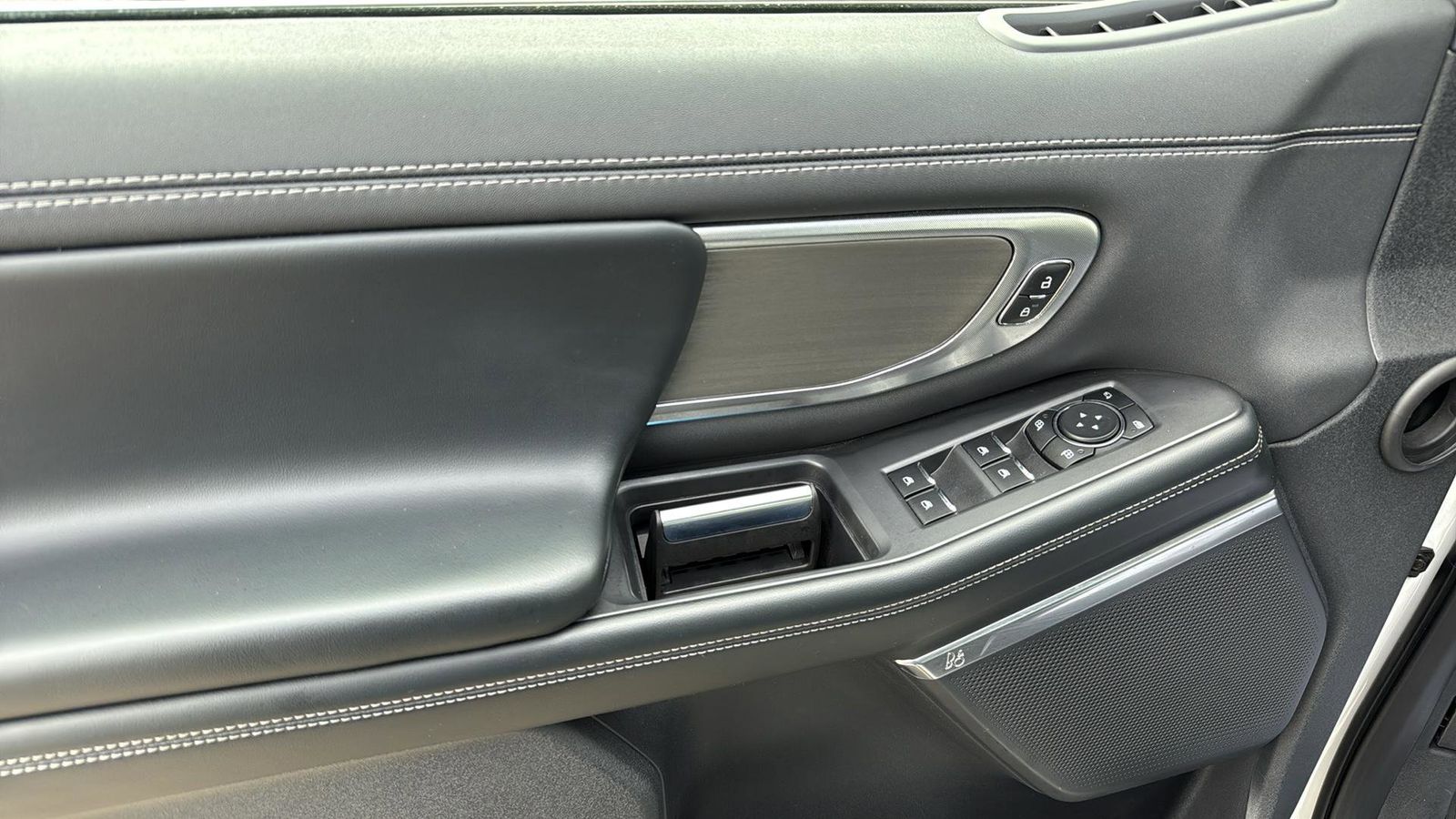 Used Car 2025 Ford Expedition Max  Platinum For Sale Under $80,000 In Austin, Texas