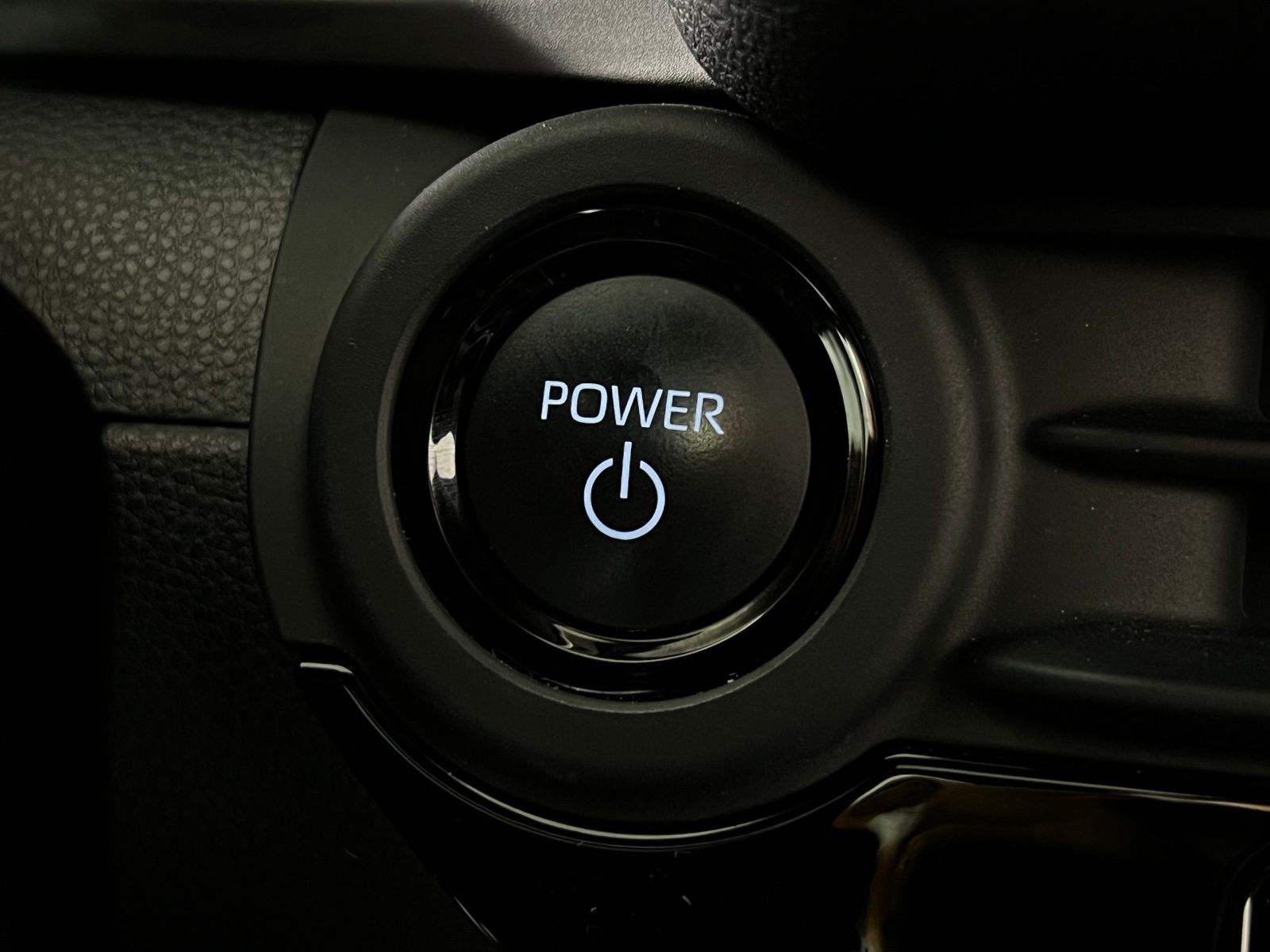 Thumbnail: 2023 Toyota Crown - 21