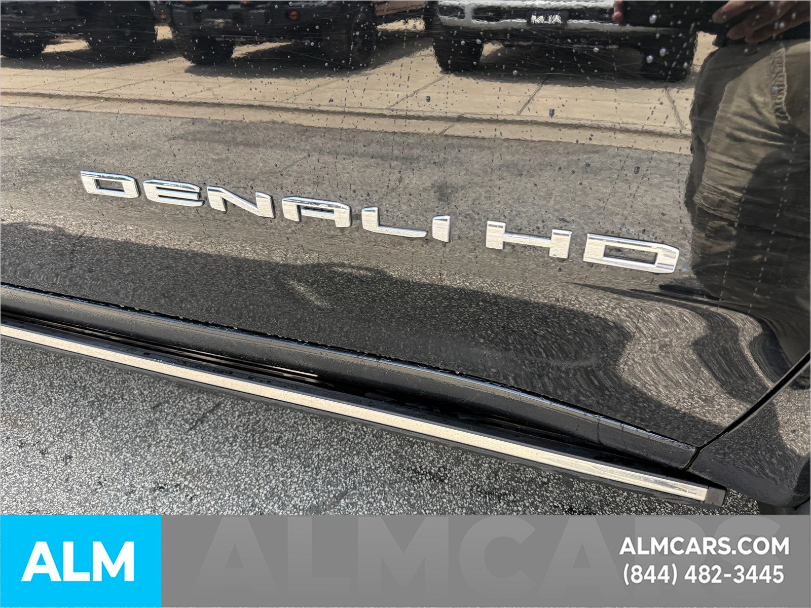 Used 2024 Onyx Black GMC Denali Ultimate image 5