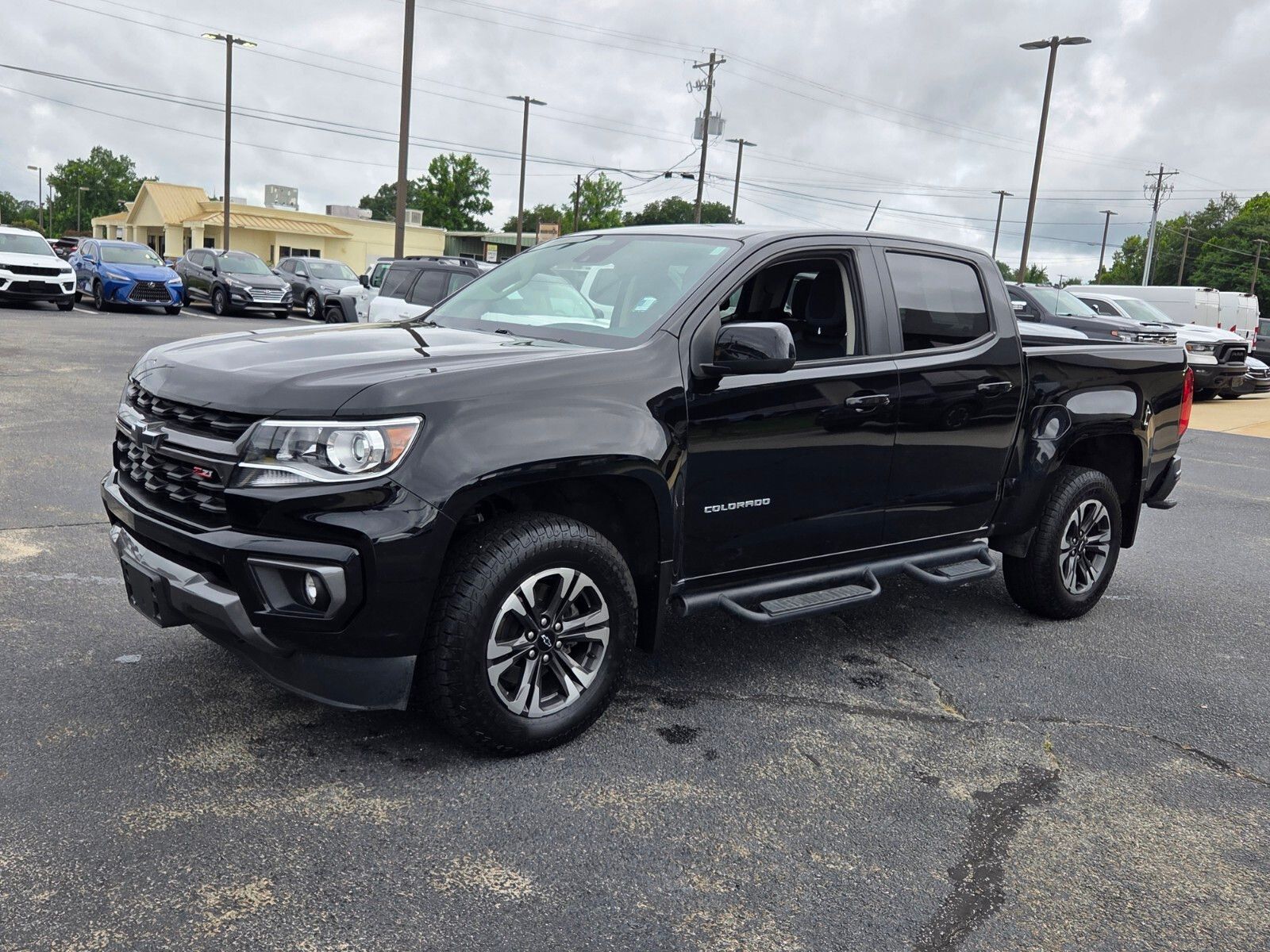 Used 2022 Black Chevrolet Z71 image 3