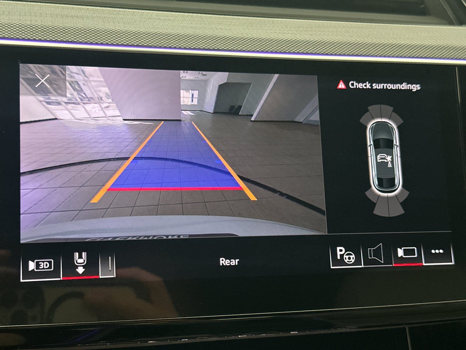 2024 Audi Q8 Sportback e-tron Prestige — full photo 18 of 27