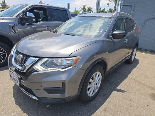 2020 Nissan Rogue SV FWD's photo