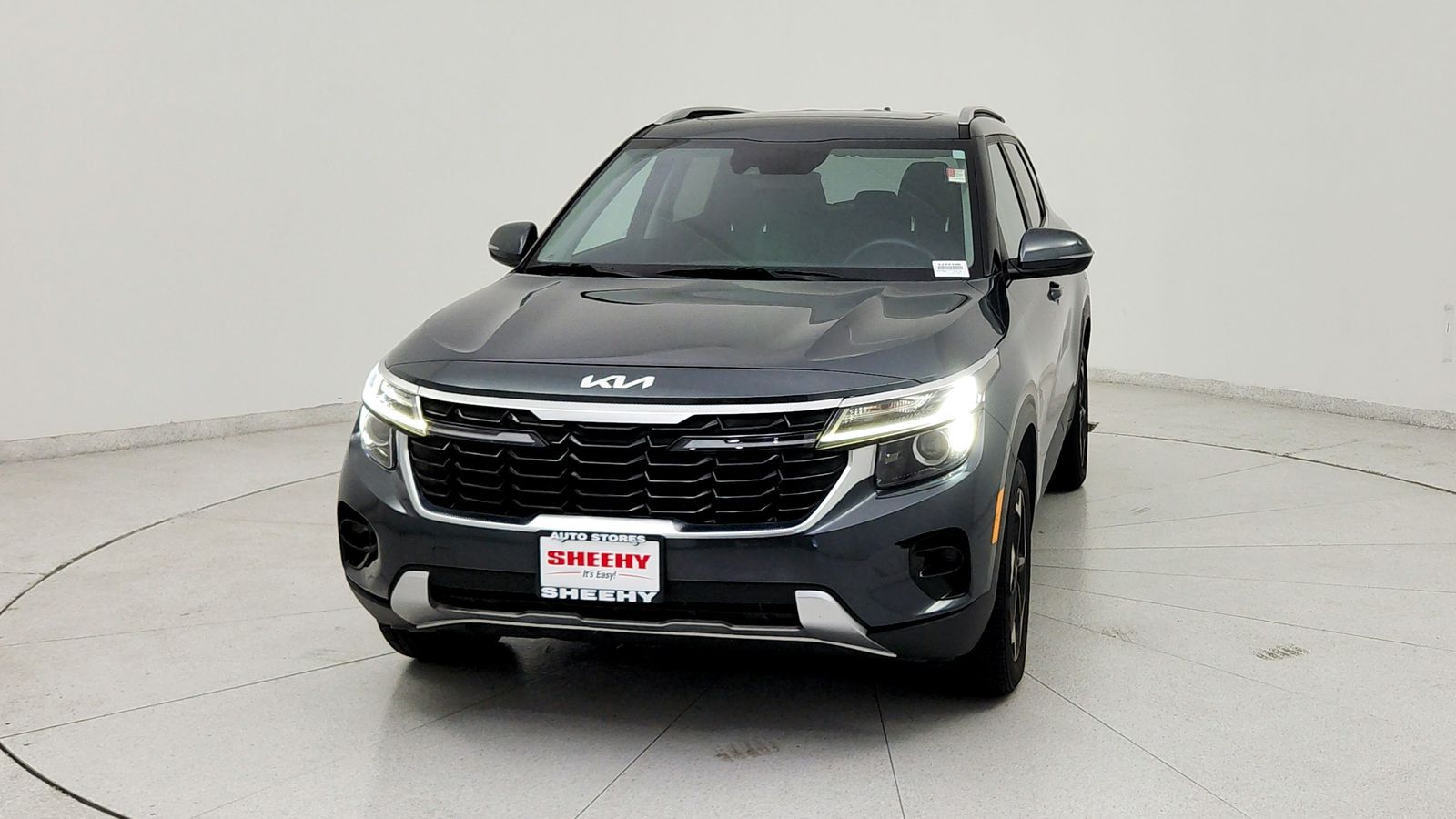 Used 2024 Gray Kia EX image 2