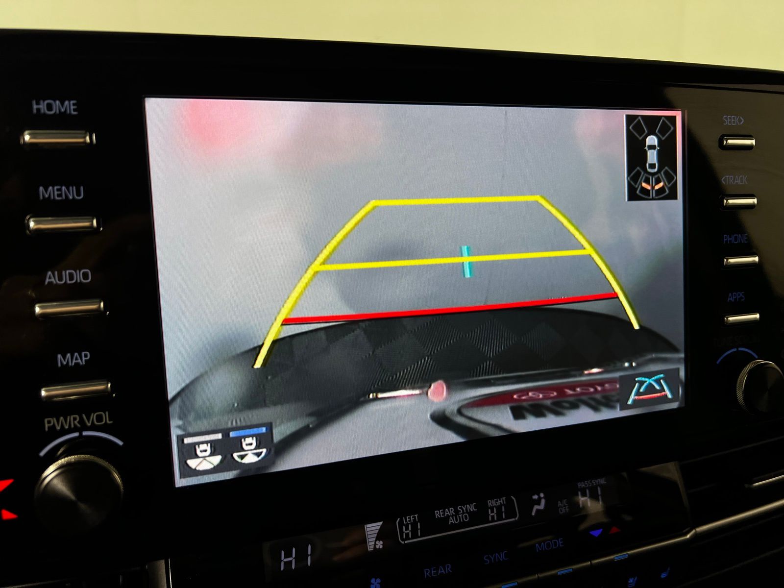 Thumbnail: 2023 Toyota Sienna - 20