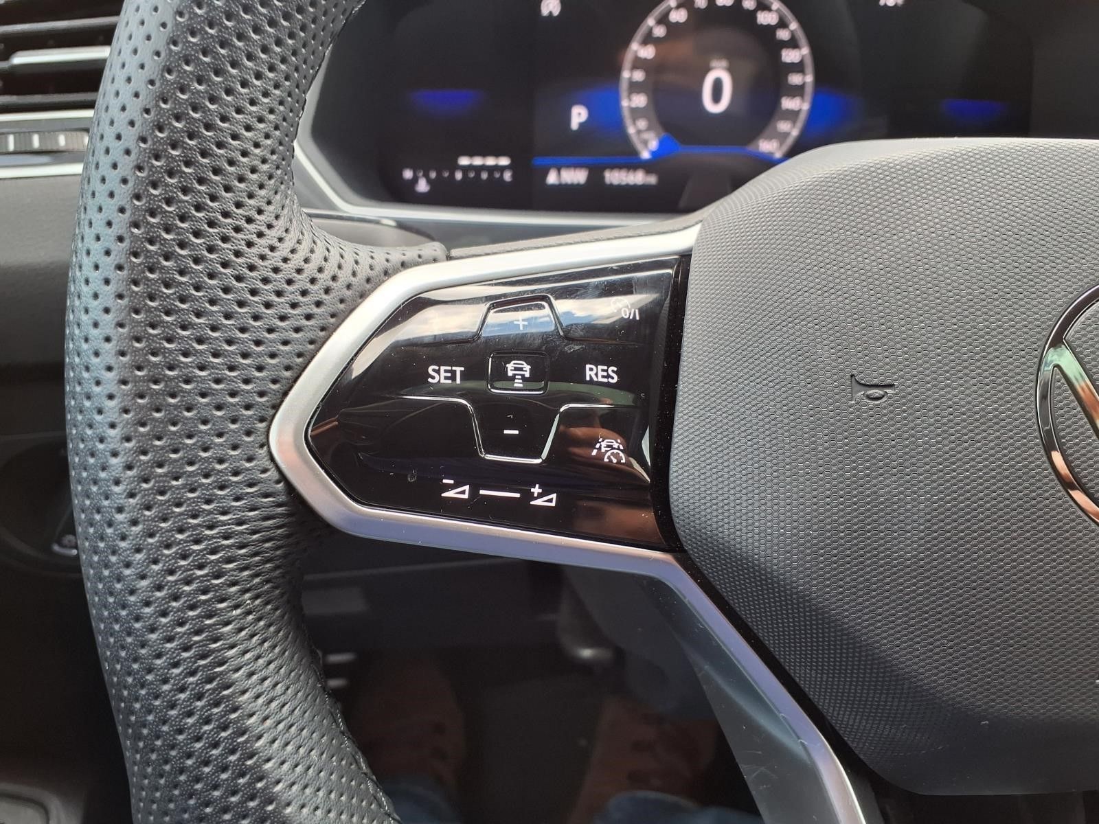 2024 Volkswagen Tiguan 2.0T SE R-Line Black Gray at DeMontrond Gulf Freeway