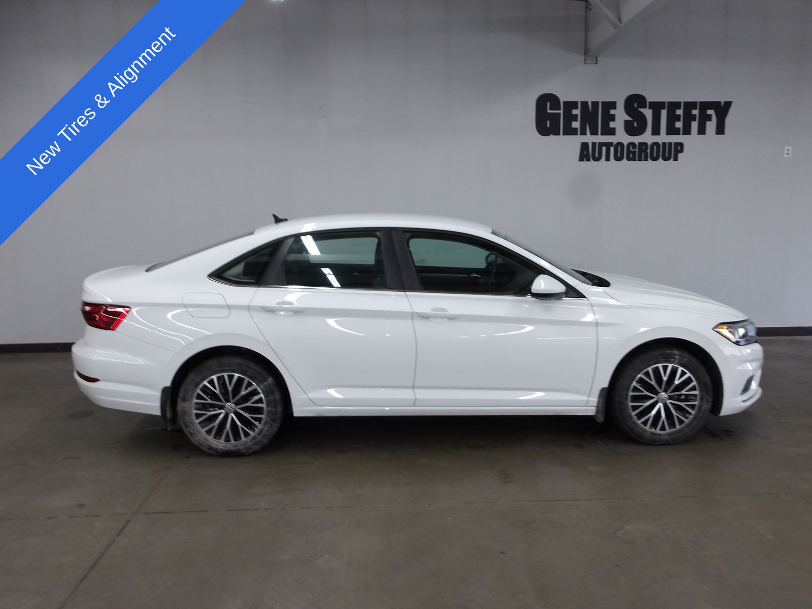 White 2021 Volkswagen Jetta Sedan Front-Wheel Drive 6-Speed Manual