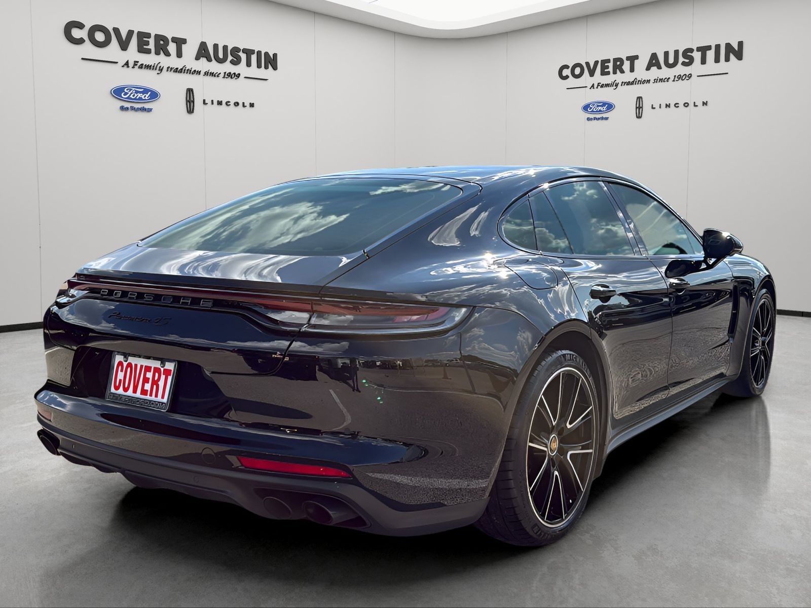 Used 2021 Black Porsche 4S image 5