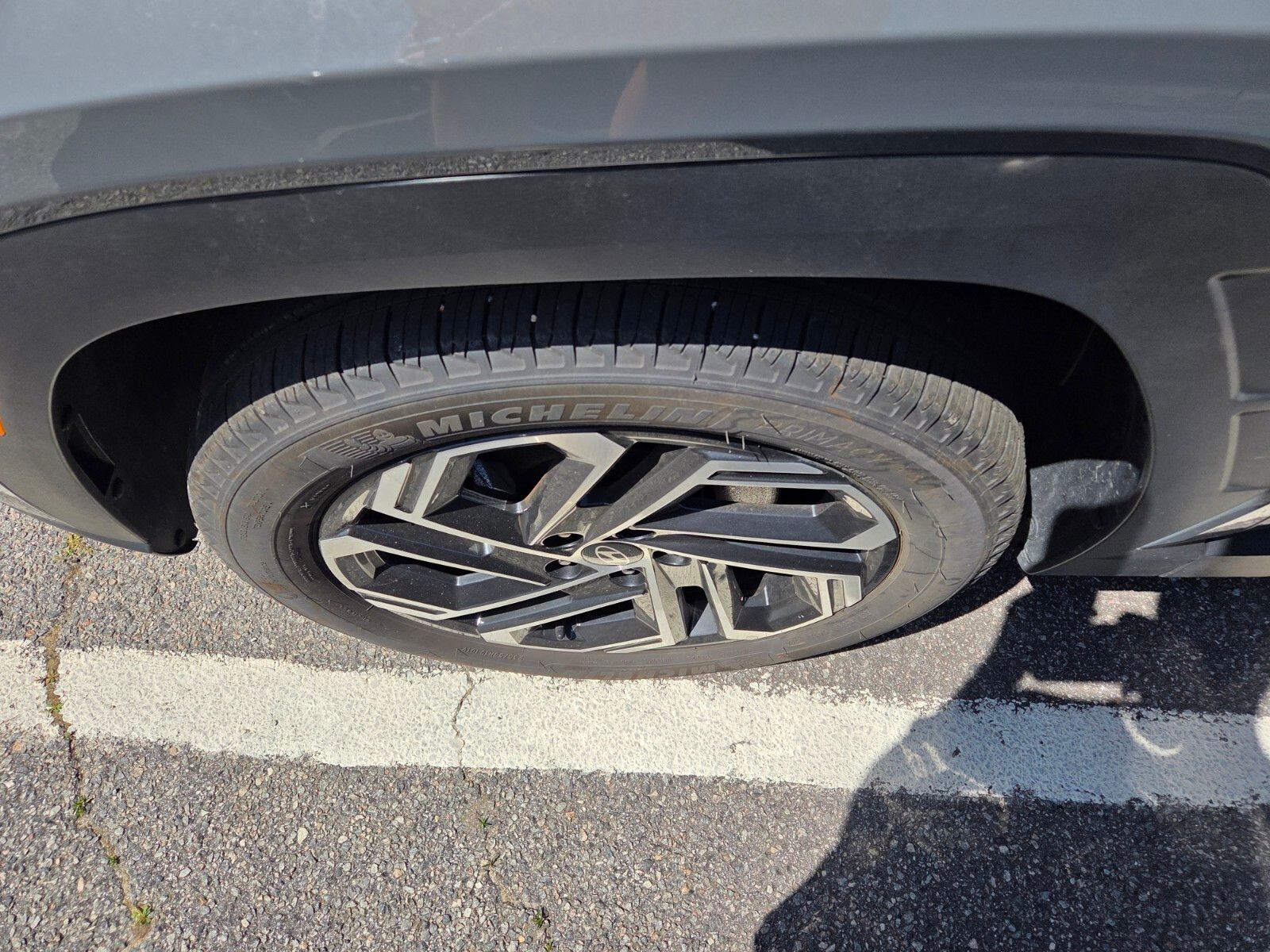 Used 2025 Gray Hyundai Limited image 4