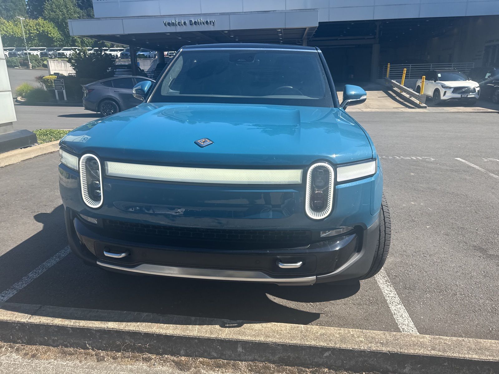 Used 2023 Rivian R1S Adventure with VIN 7PDSGBBA9PN024194 for sale in Portland, OR