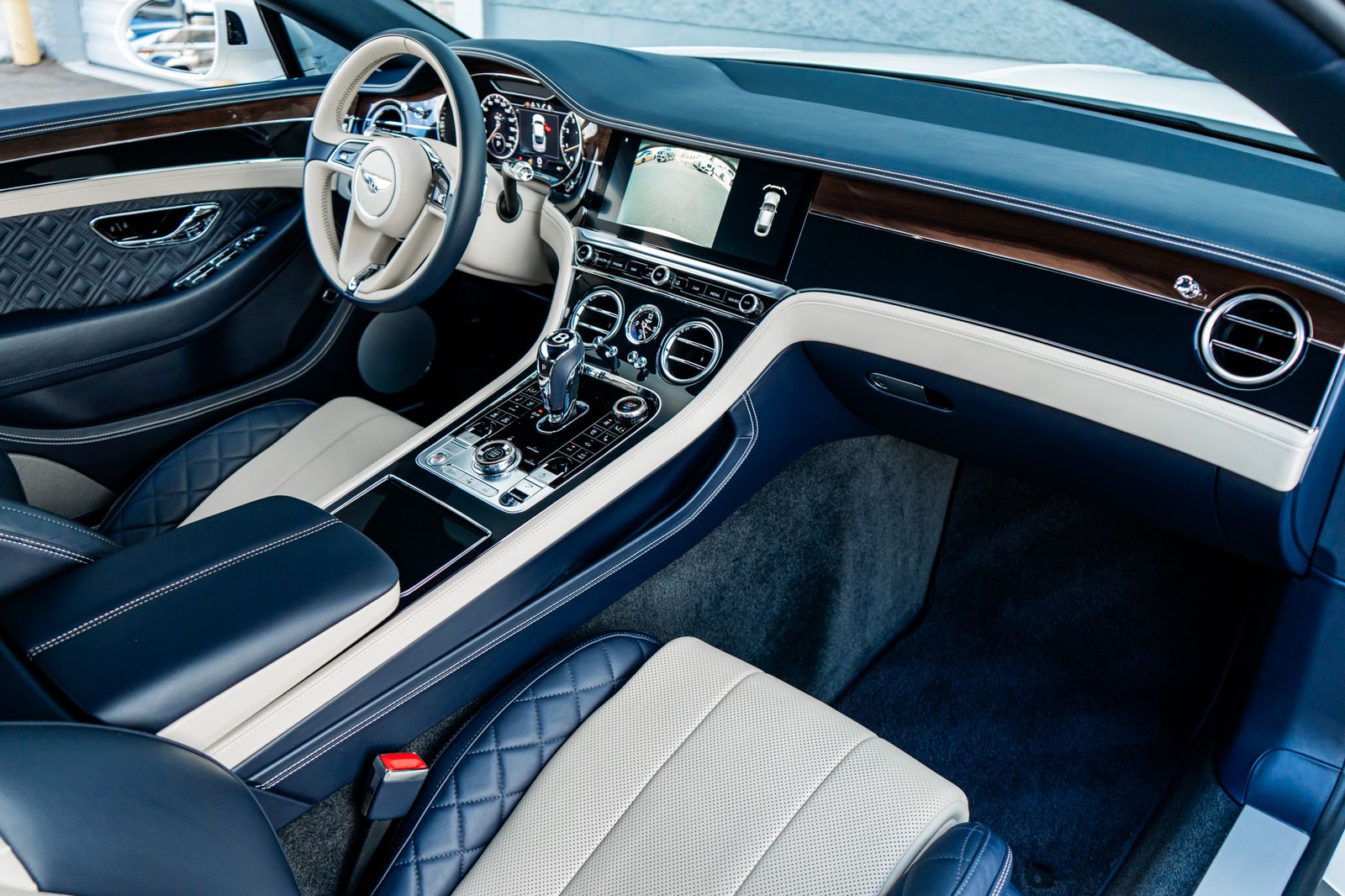 2020 Bentley Continental GT V8 photo 2