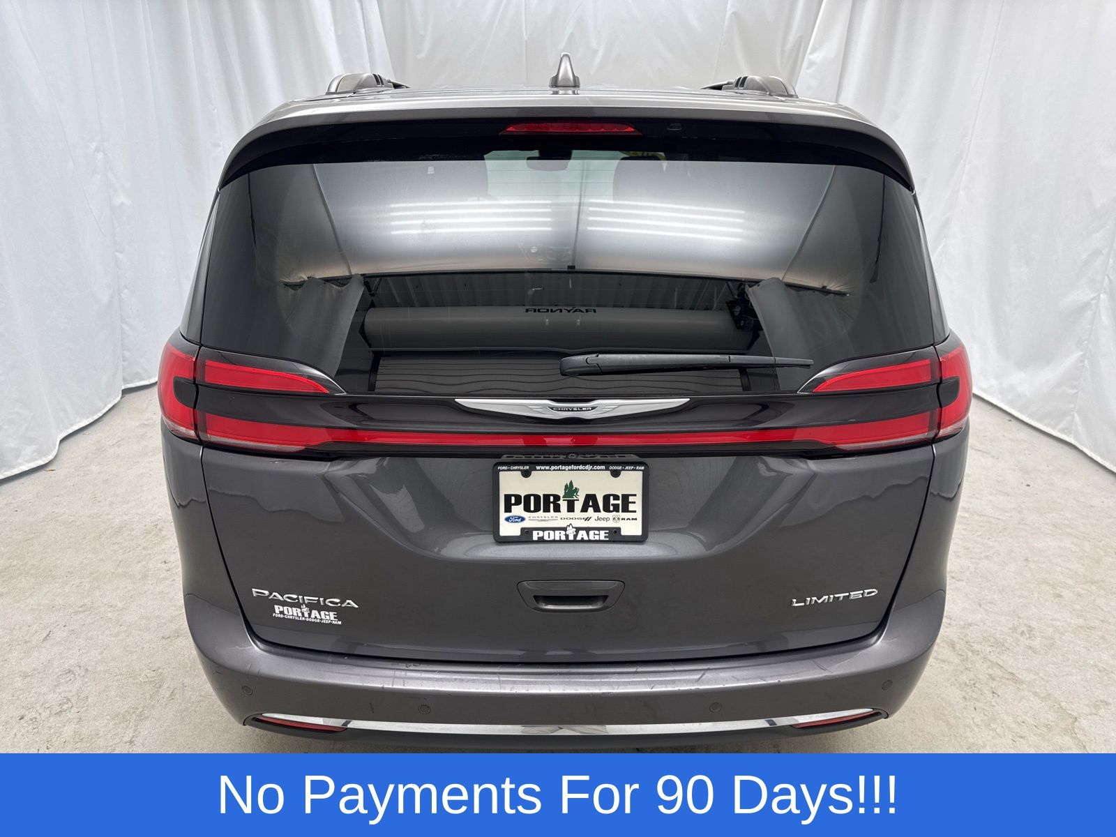 View vehicle photo 3