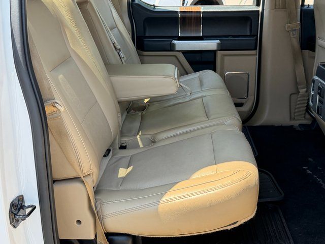 Used 2015 White Platinum Clearcoat Metallic Ford Lariat image 40