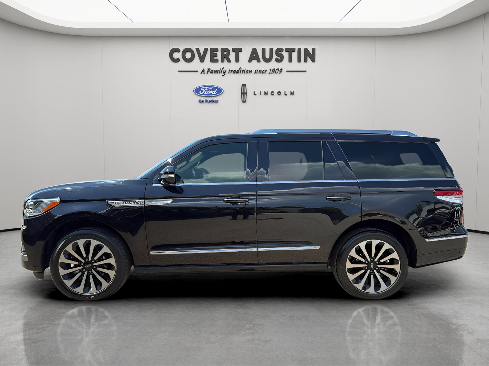 Used Car 2024 Lincoln Navigator  Reserve For Sale Under $70,000 In Austin, Texas