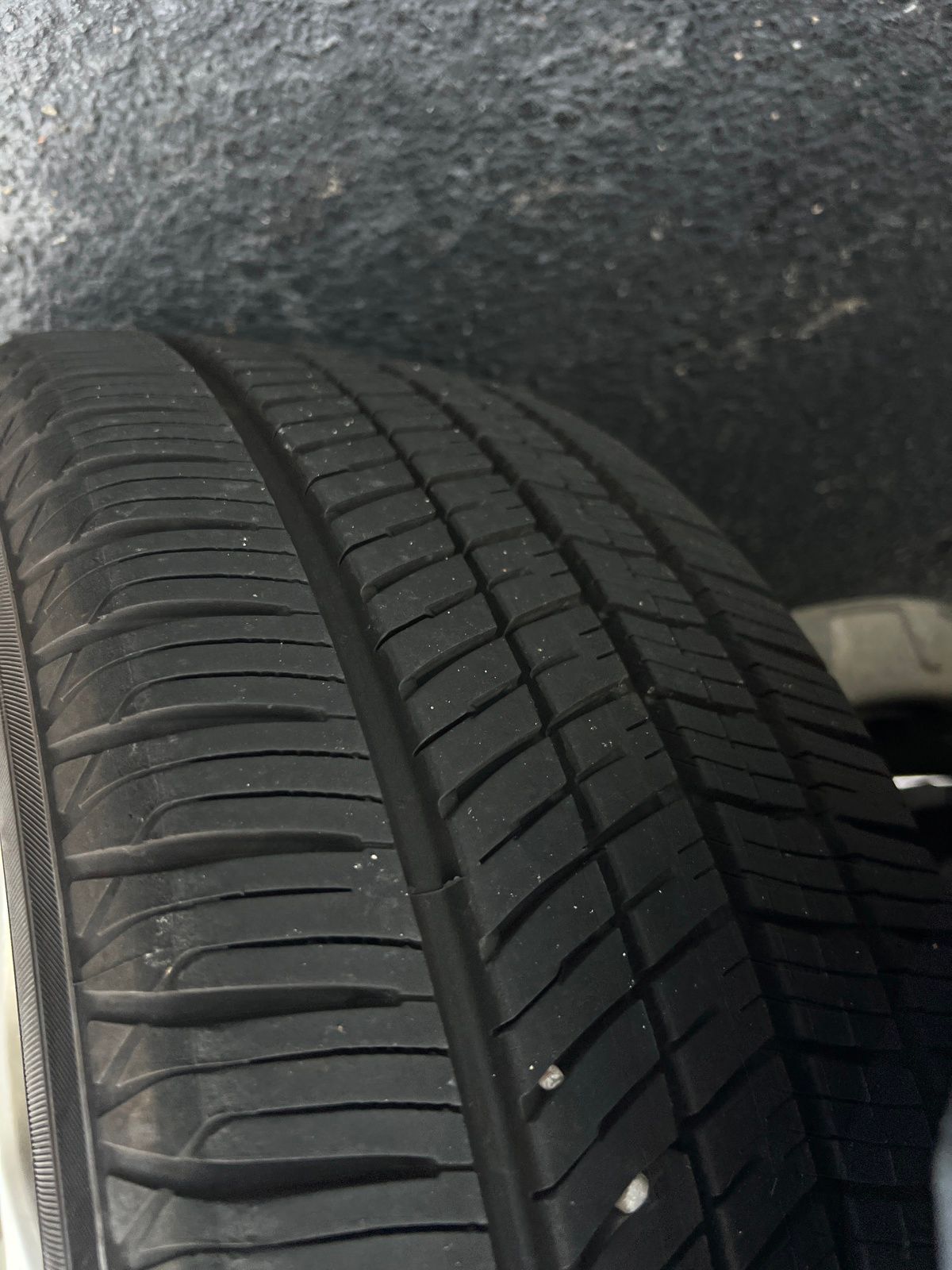 Used 2012 Blue Volvo T5 image 8