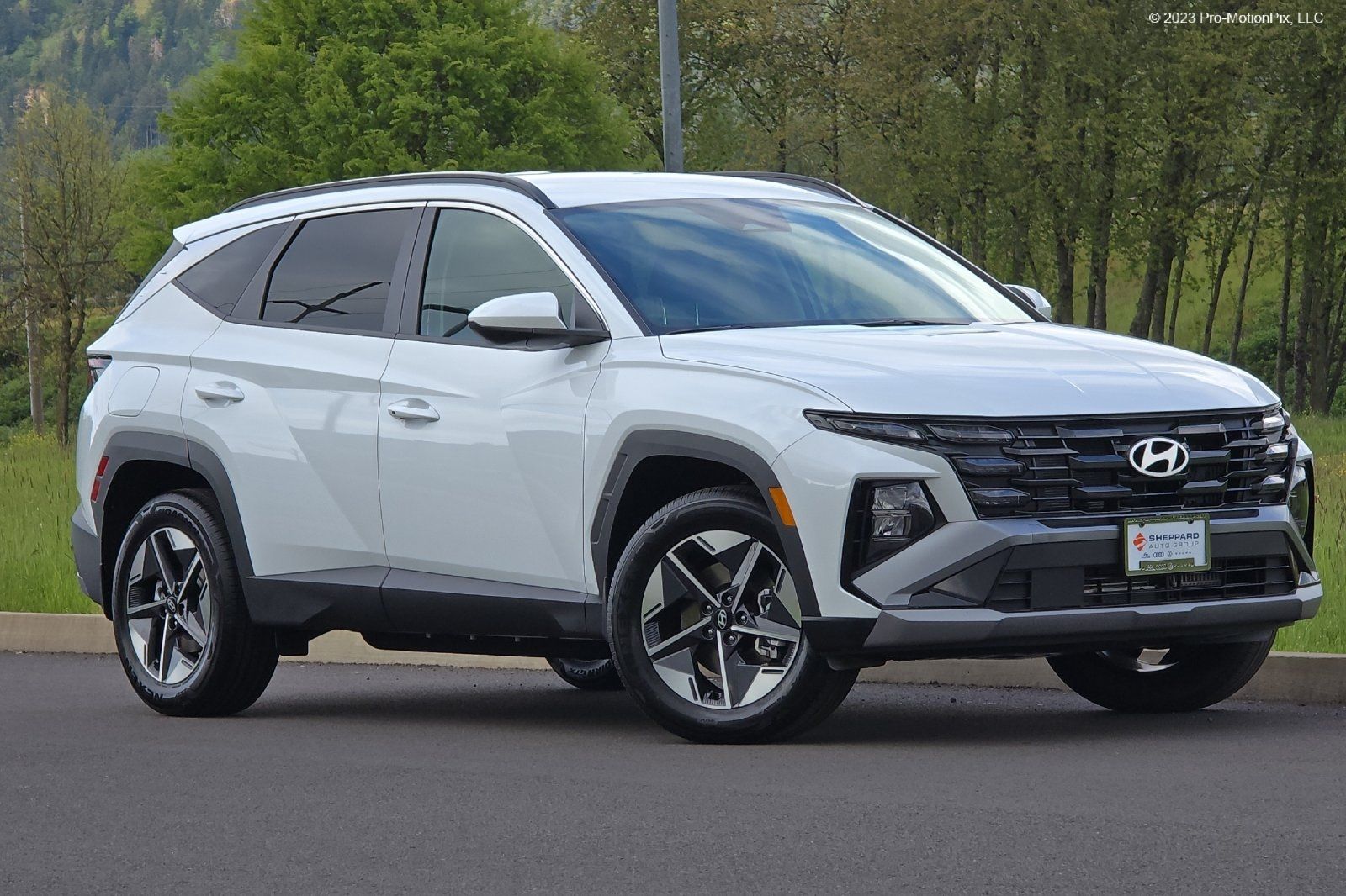 Creamy White Pearl 2026 Hyundai Tucson Hybrid Plug-In SUV / Crossover All-Wheel Drive 6-Speed Automatic