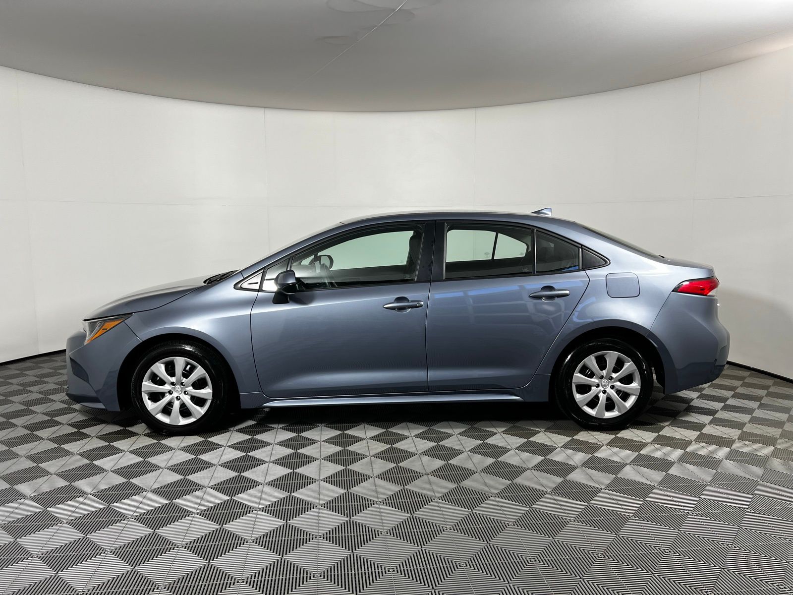 Thumbnail: 2023 Toyota Corolla - 8