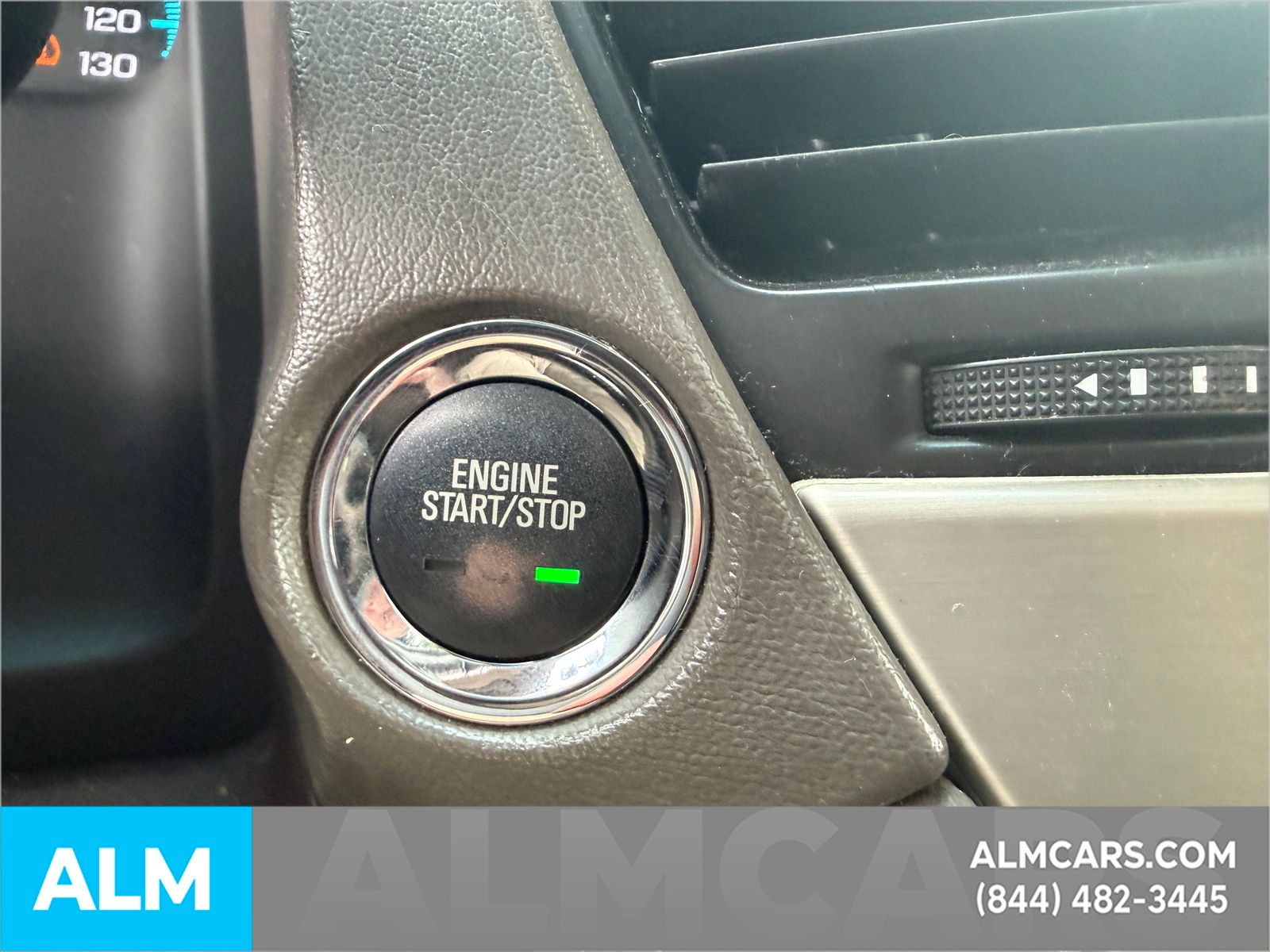 Used 2018 White GMC Denali image 23