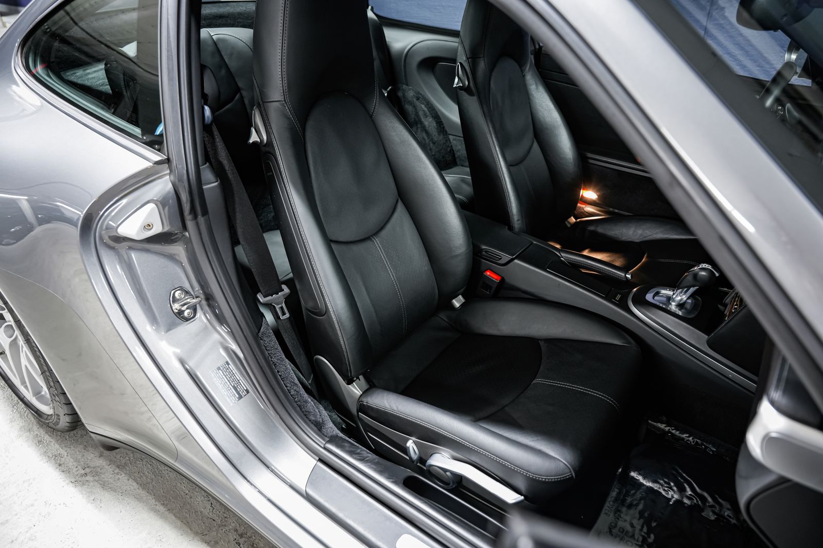 2009 Porsche 911 Carrera 4S — photo 25