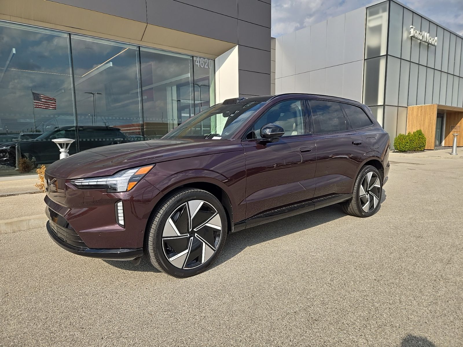 Mulberry 2025 Volvo EX90 Twin Ultra 7-Passenger eAWD SUV / Crossover All-Wheel Drive 1-Speed Automatic