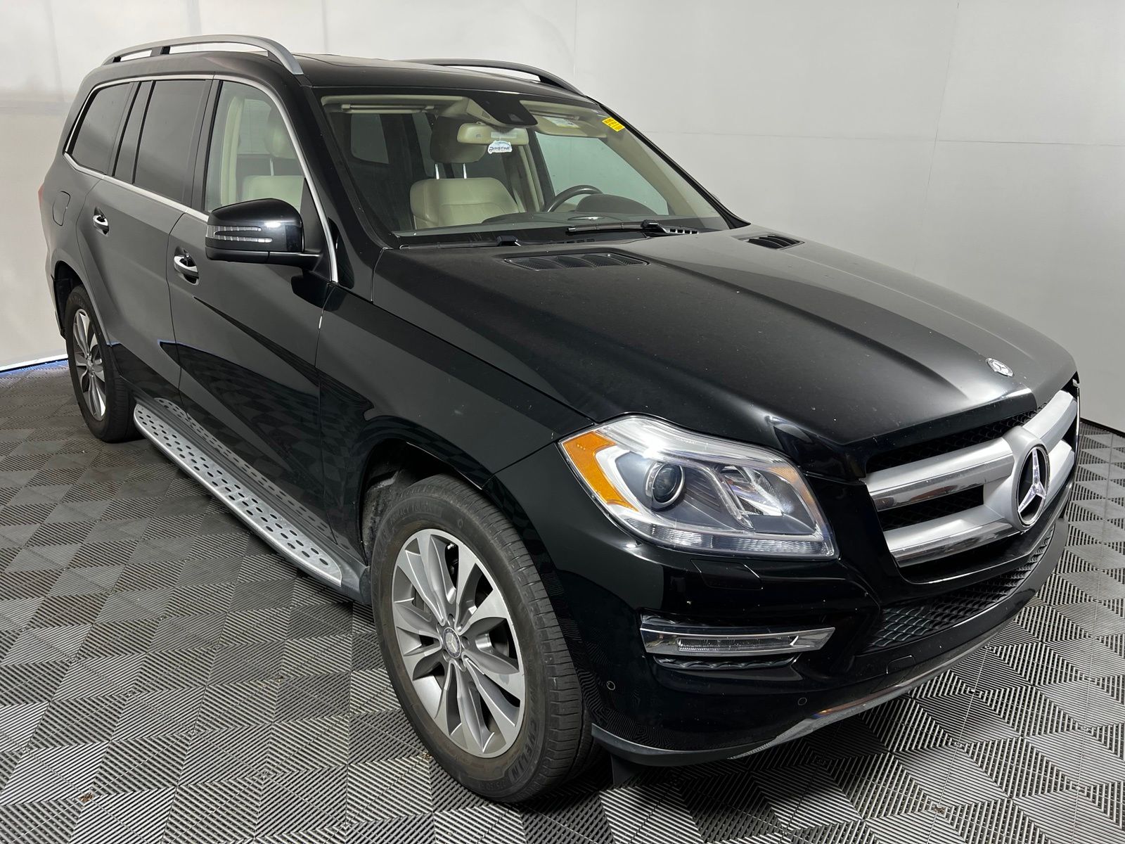 Thumbnail: 2015 Mercedes-Benz GL-Class - 3