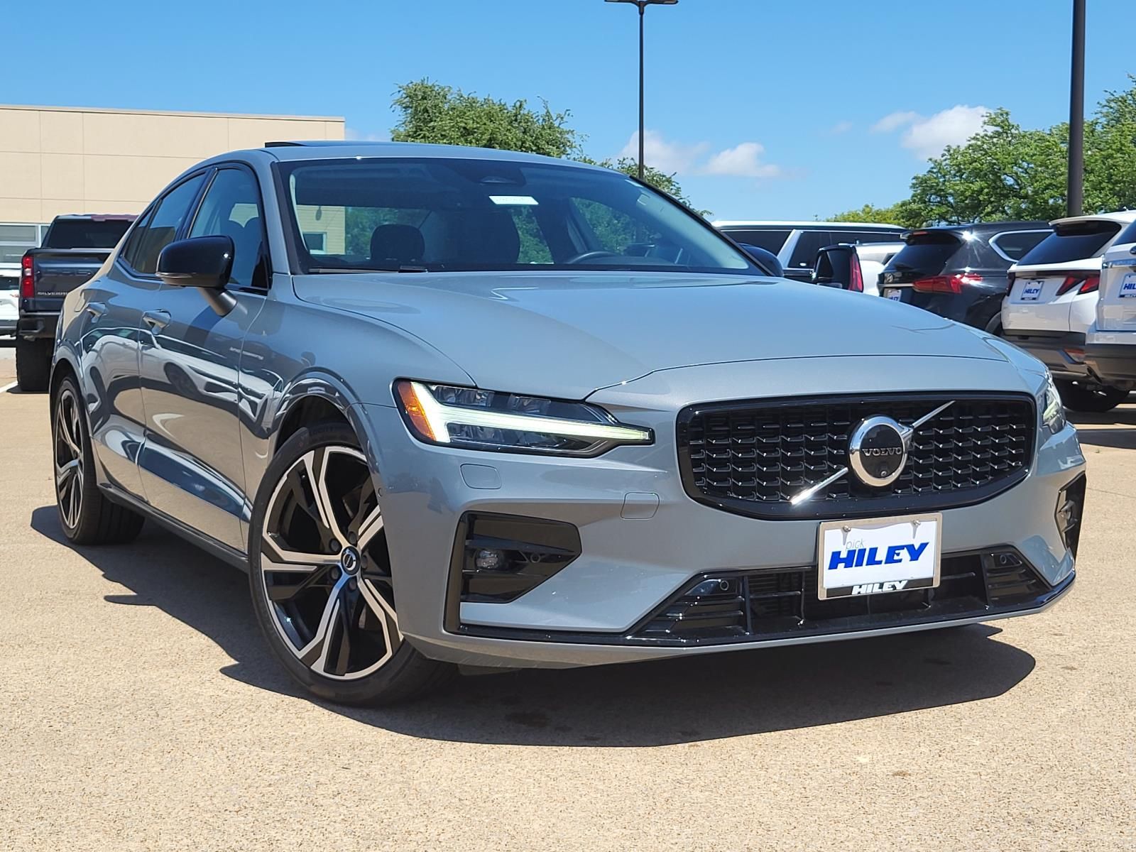Thunder Gray Metallic 2024 Volvo S60 B5 Plus Dark Theme AWD Sedan All-Wheel Drive Automatic