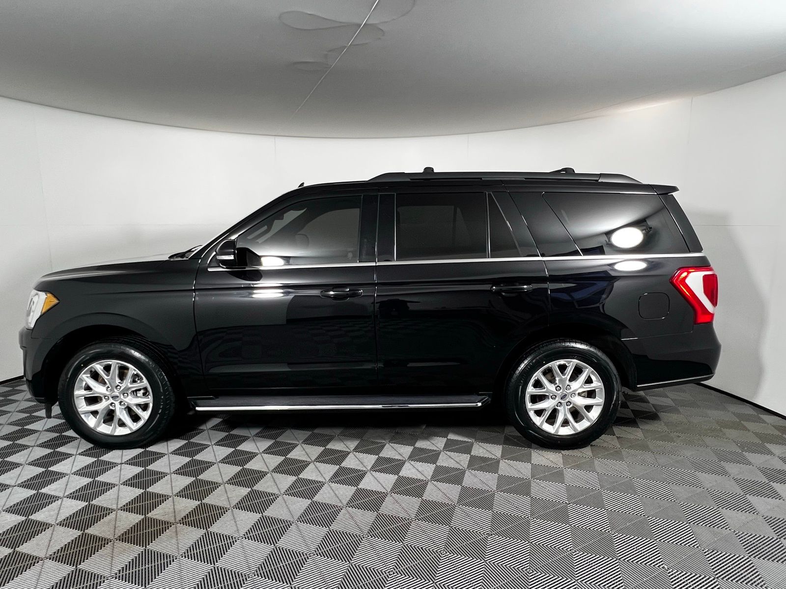 Thumbnail: 2021 Ford Expedition - 7