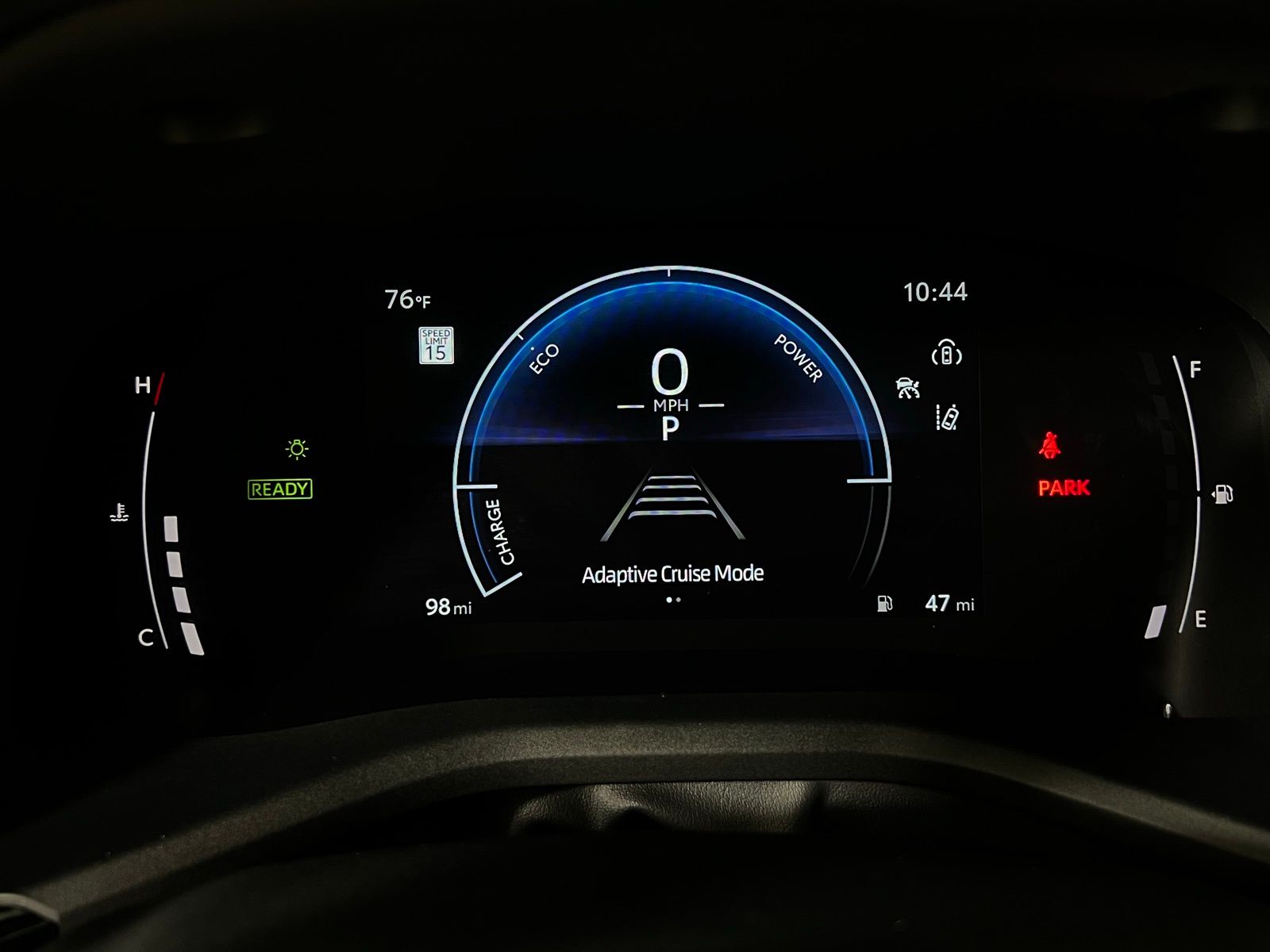 2025 Toyota Camry SE 14