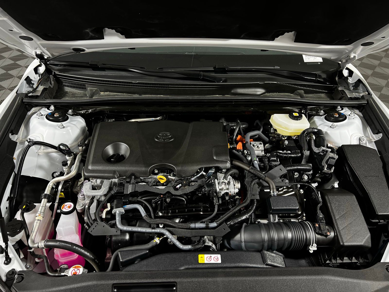 Thumbnail: 2025 Toyota Camry - 9