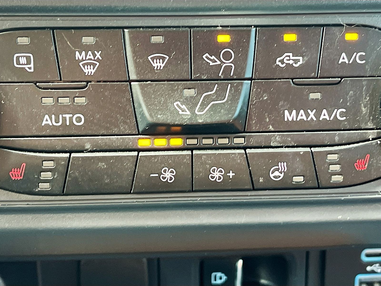Used 2024 Gray Ford Lariat image 21
