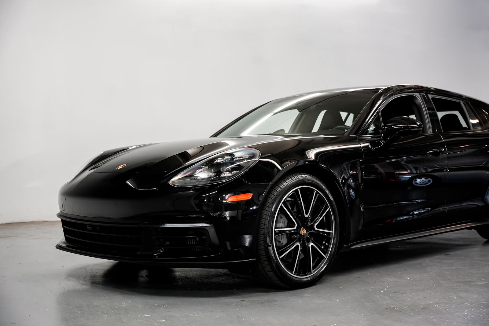 2018 Porsche Panamera Sport Turismo 4S — photo 37