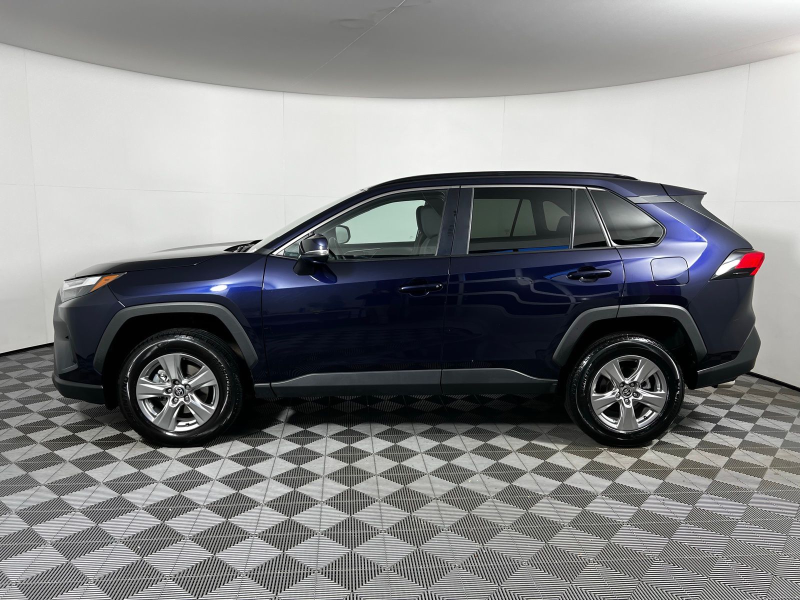 Thumbnail: 2024 Toyota RAV4 - 8