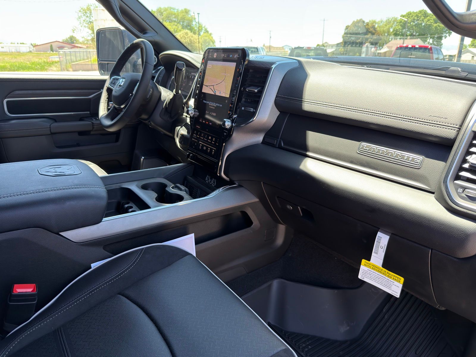 2026 RAM 3500 Laramie - Photo 37