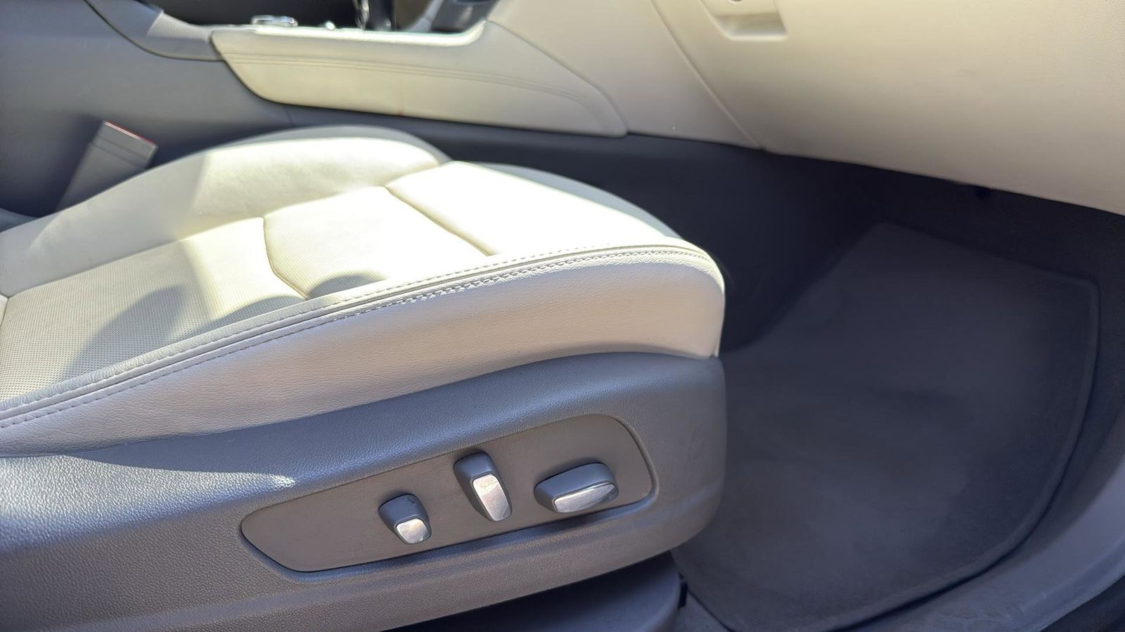Used Car 2020 Cadillac Xt6  Premium Luxury For Sale Under $30,000 In Austin, Texas